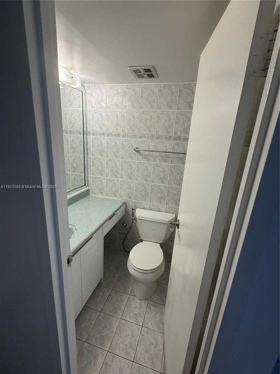 Small Image of 231 174TH ST #1611, Sunny Isles Beach Number 27