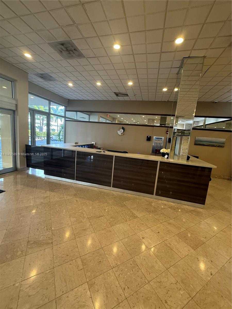 Small Image of 231 174TH ST #1611, Sunny Isles Beach Number 4