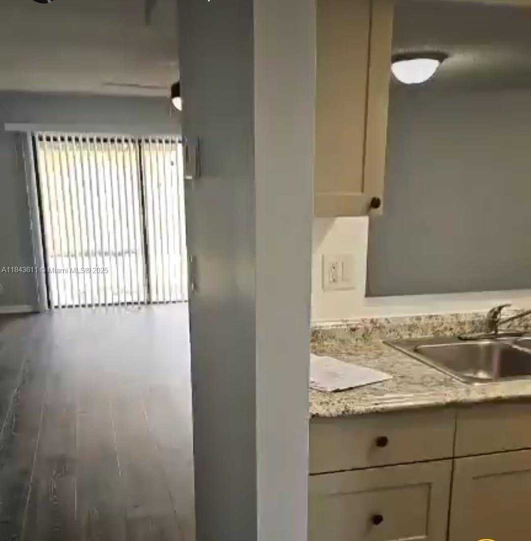 Small Image of 97 DEER CREEK RD #106, Deerfield Beach Number 8