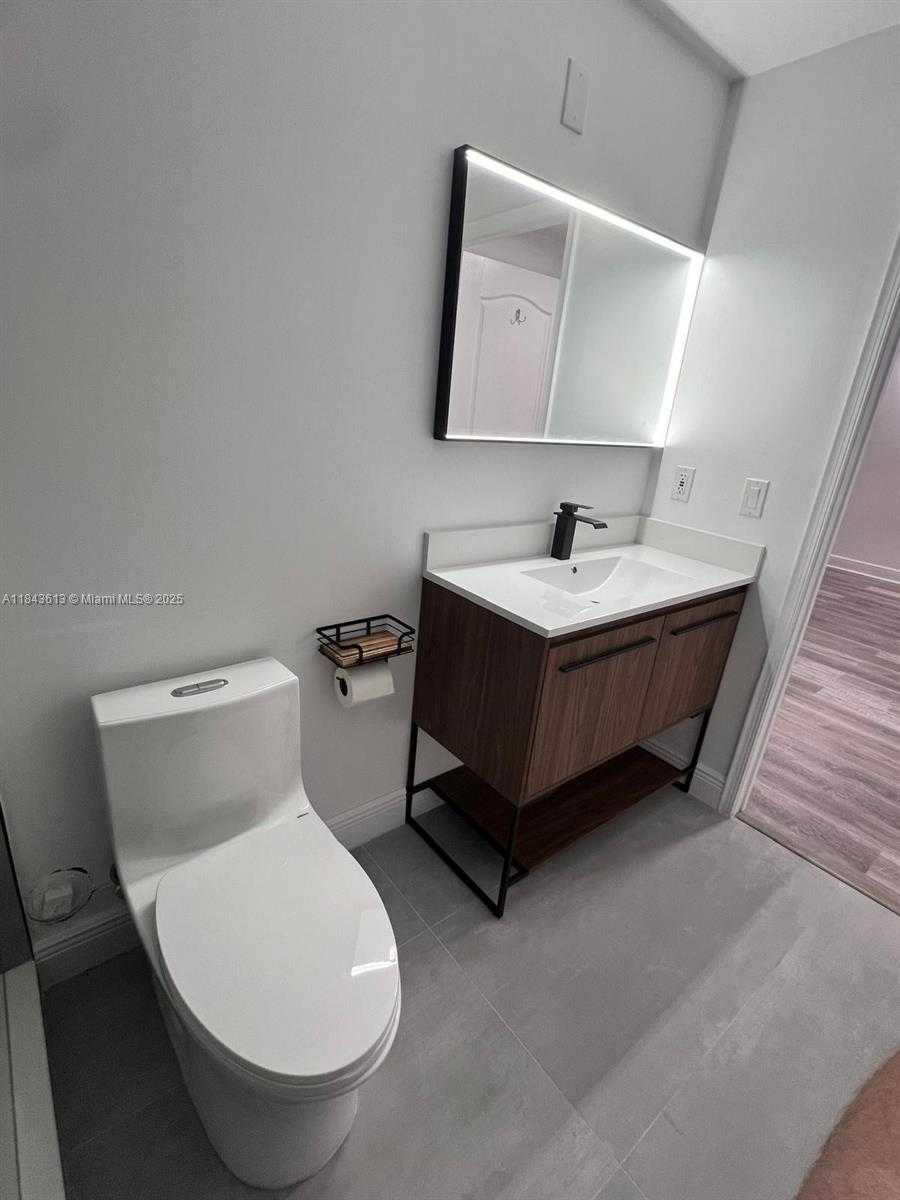 Small Image of 5091 NORTH WEST 7TH ST #109, Miami Number 15