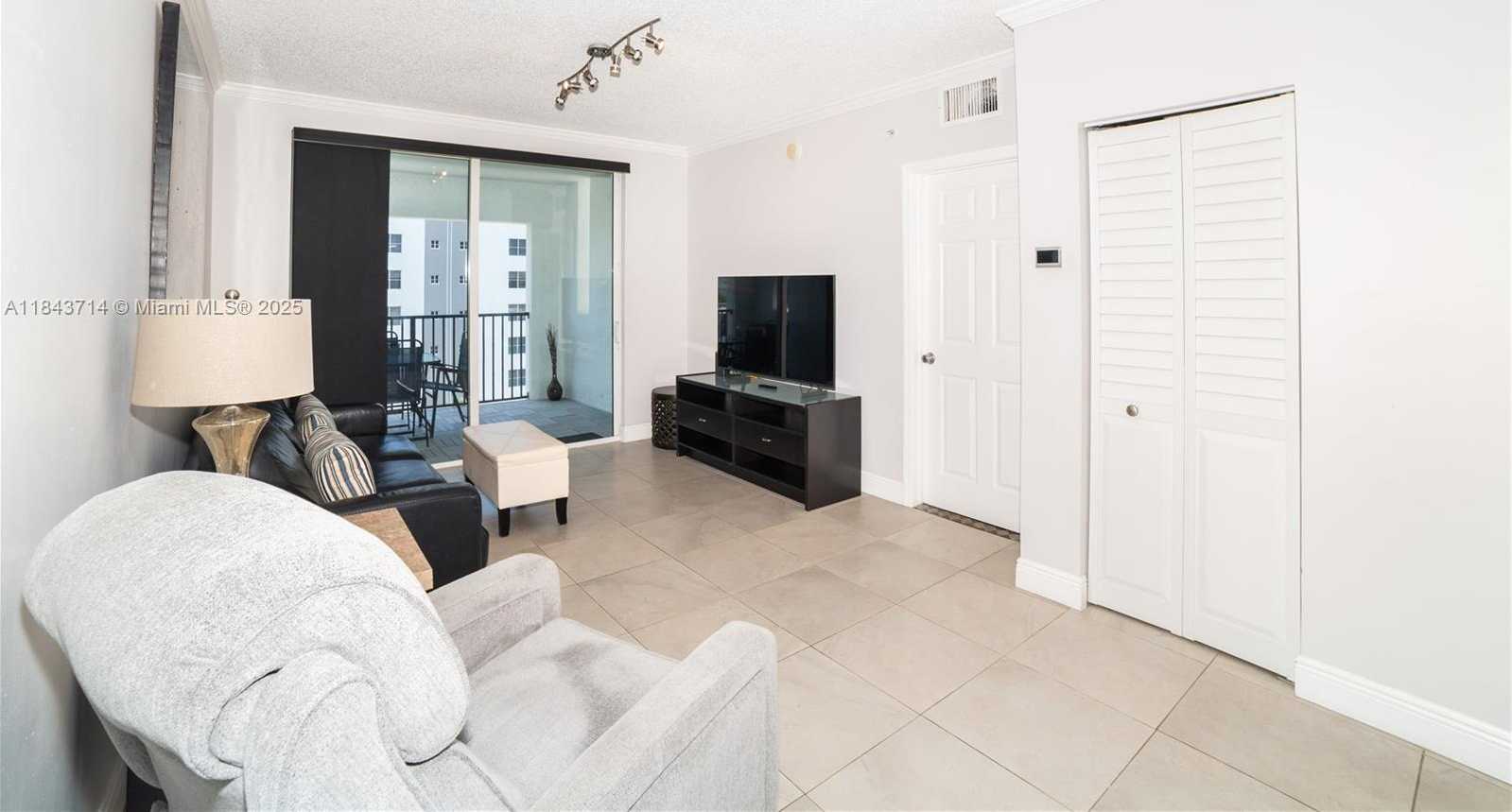 Small Image of 17100 NORTH BAY RD #1802, Sunny Isles Beach Number 14