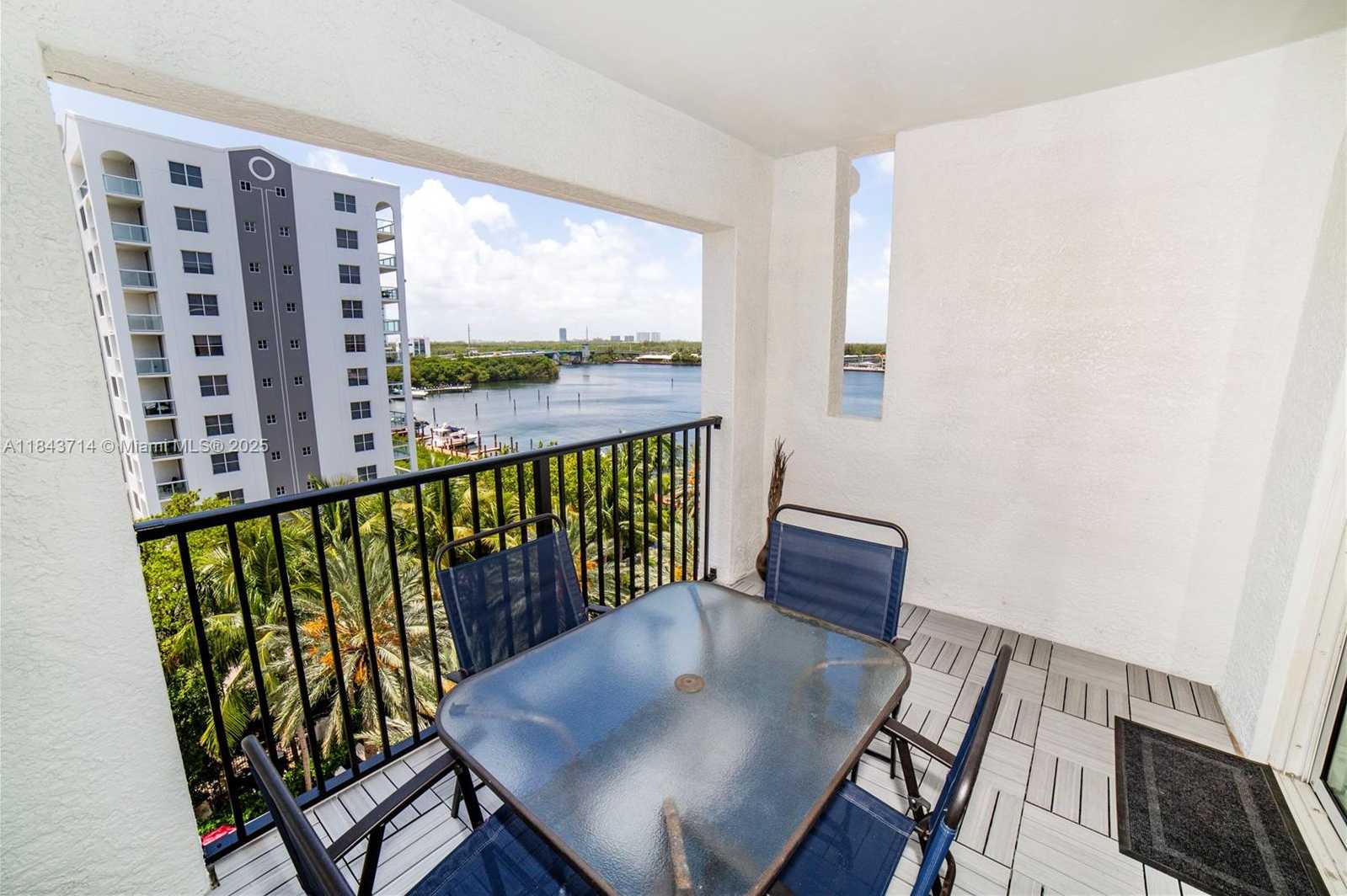 Small Image of 17100 NORTH BAY RD #1802, Sunny Isles Beach Number 34