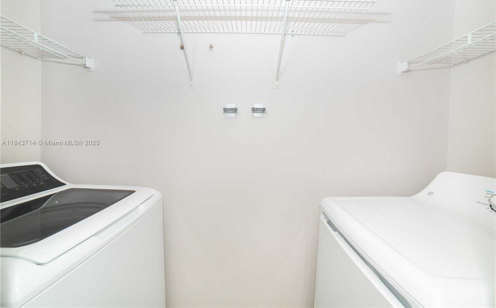 Small Image of 17100 NORTH BAY RD #1802, Sunny Isles Beach Number 38