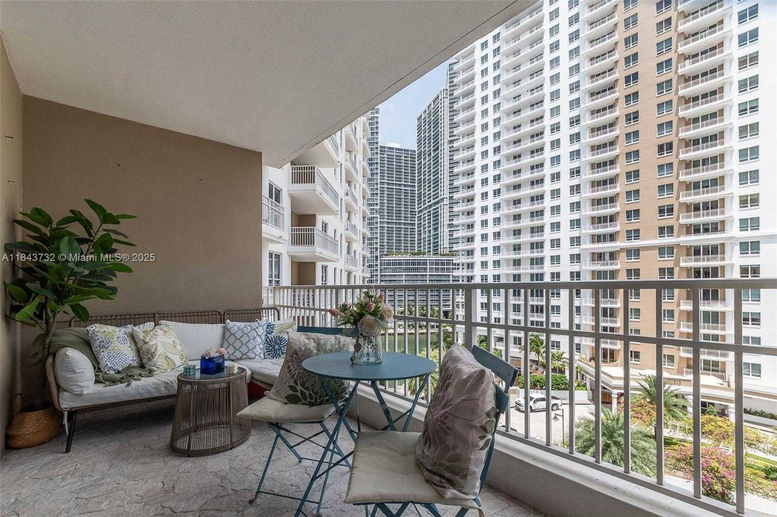 Small Image of 701 BRICKELL KEY BLVD #808, Miami Number 14