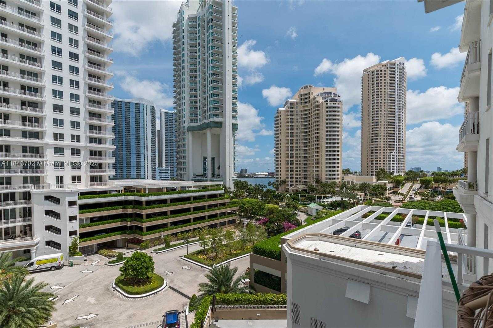 Small Image of 701 BRICKELL KEY BLVD #808, Miami Number 16