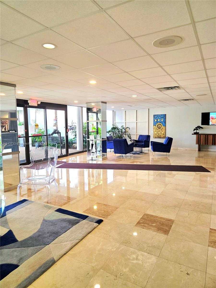 Small Image of 4350 HILLCREST DR #716, Hollywood Number 23