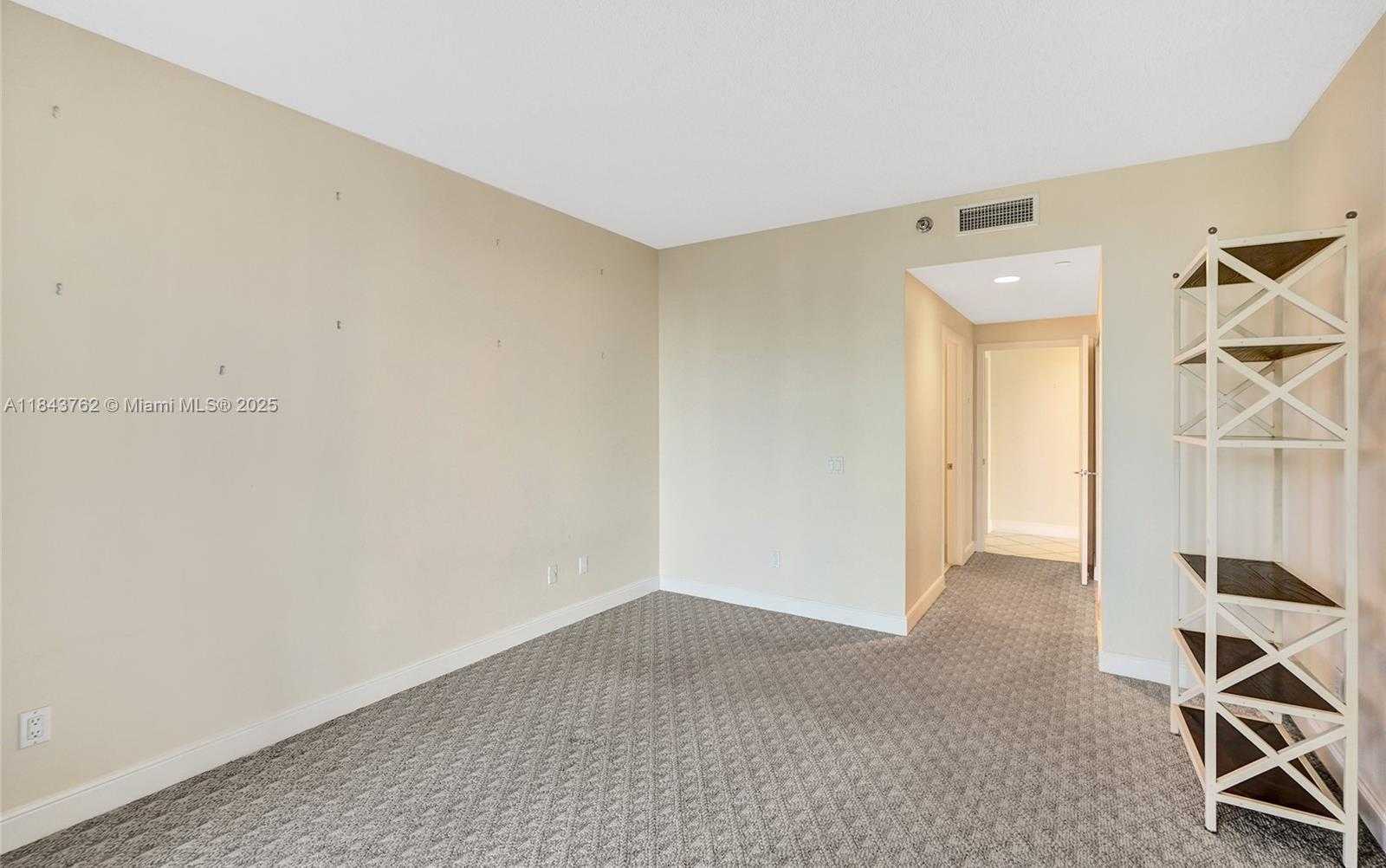 Small Image of 21150 POINT PL #406, Aventura Number 51