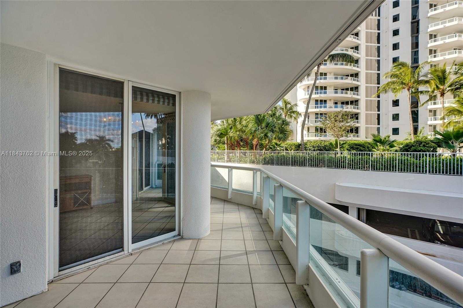 Small Image of 21150 POINT PL #406, Aventura Number 73