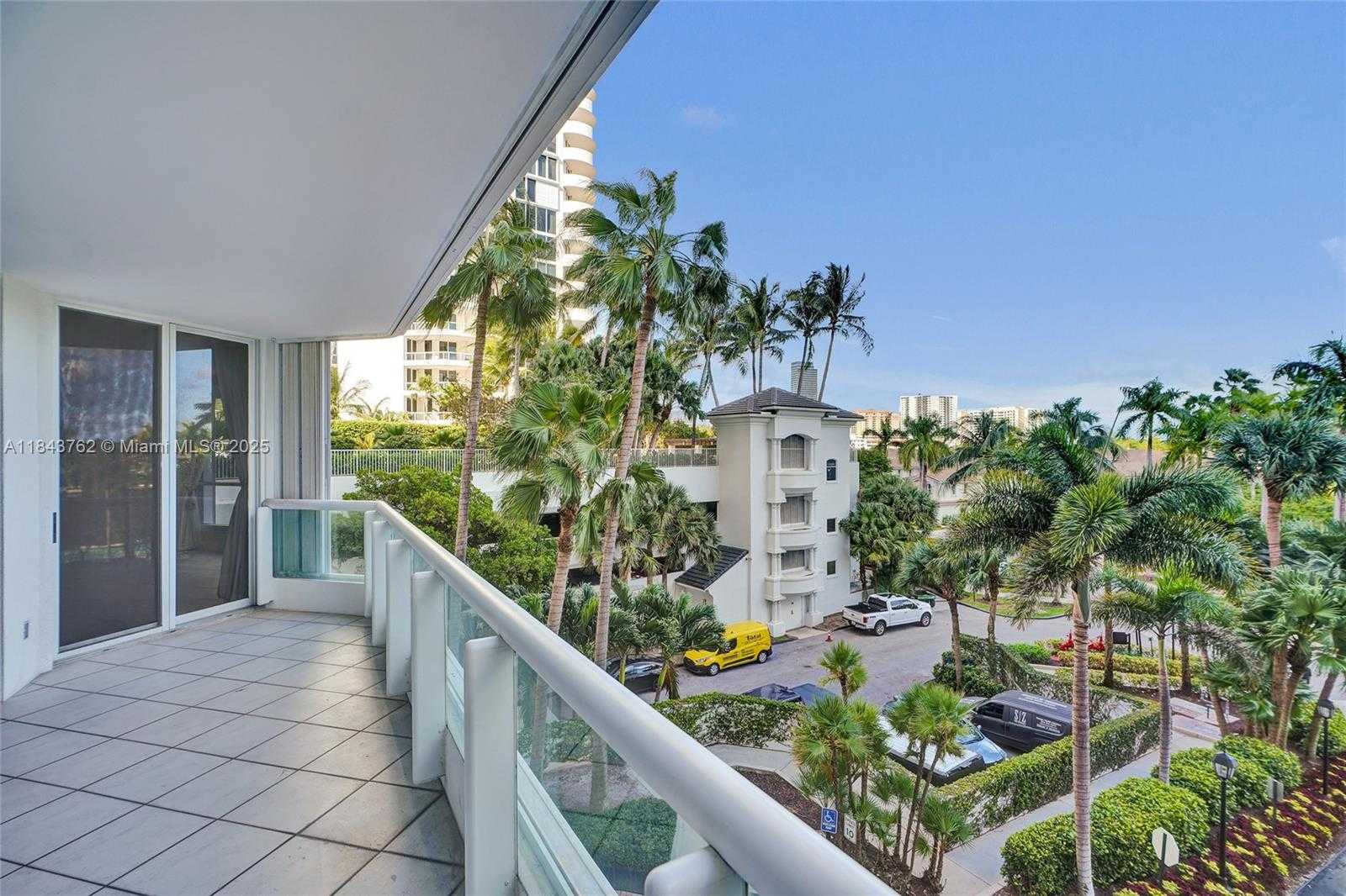 Small Image of 21150 POINT PL #406, Aventura Number 79