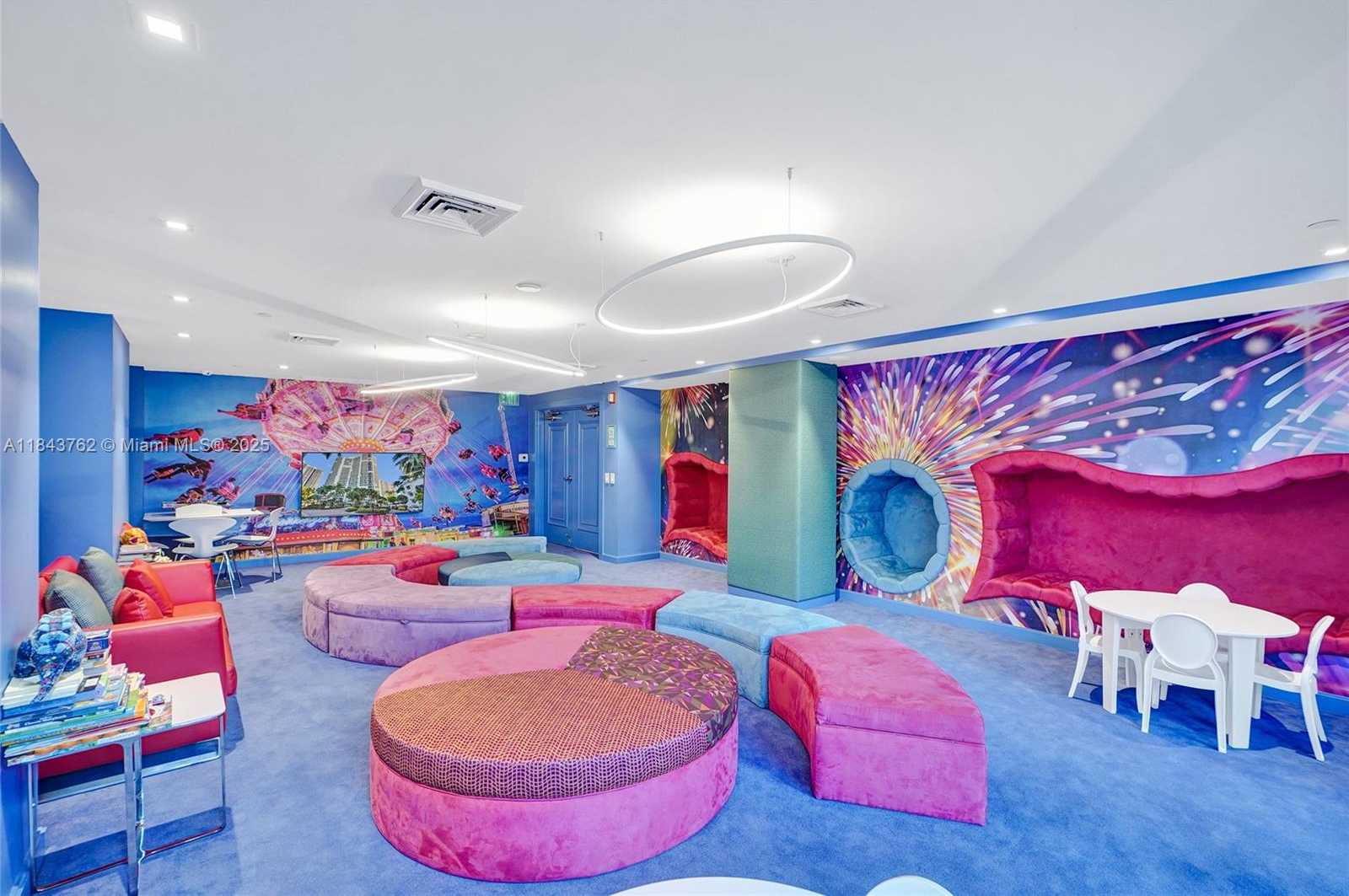 Small Image of 21150 POINT PL #406, Aventura Number 85