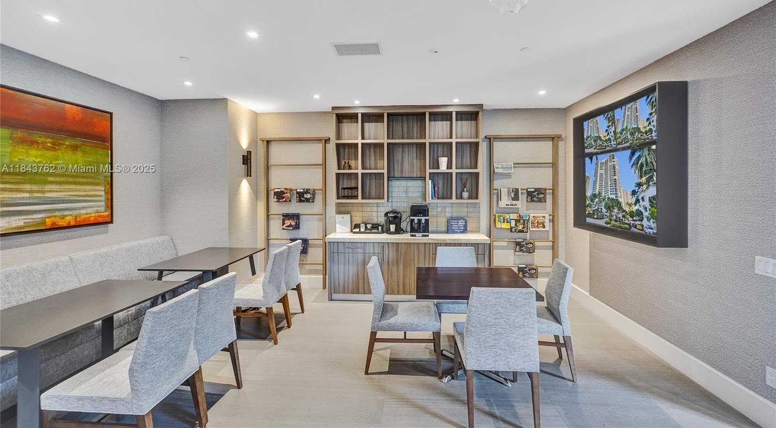 Small Image of 21150 POINT PL #406, Aventura Number 96