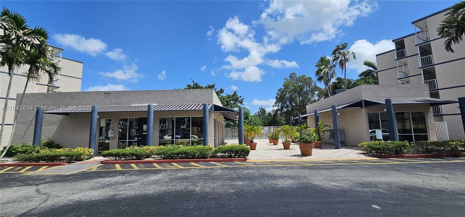 Small Image of 7075 NORTH WEST 186TH ST #C101, Hialeah Number 10