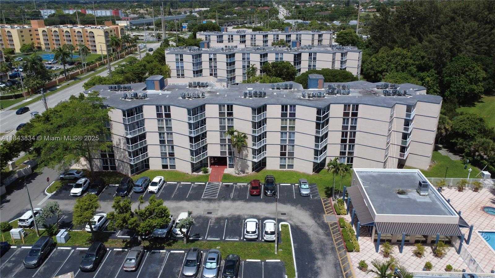Small Image of 7075 NORTH WEST 186TH ST #C101, Hialeah Number 12