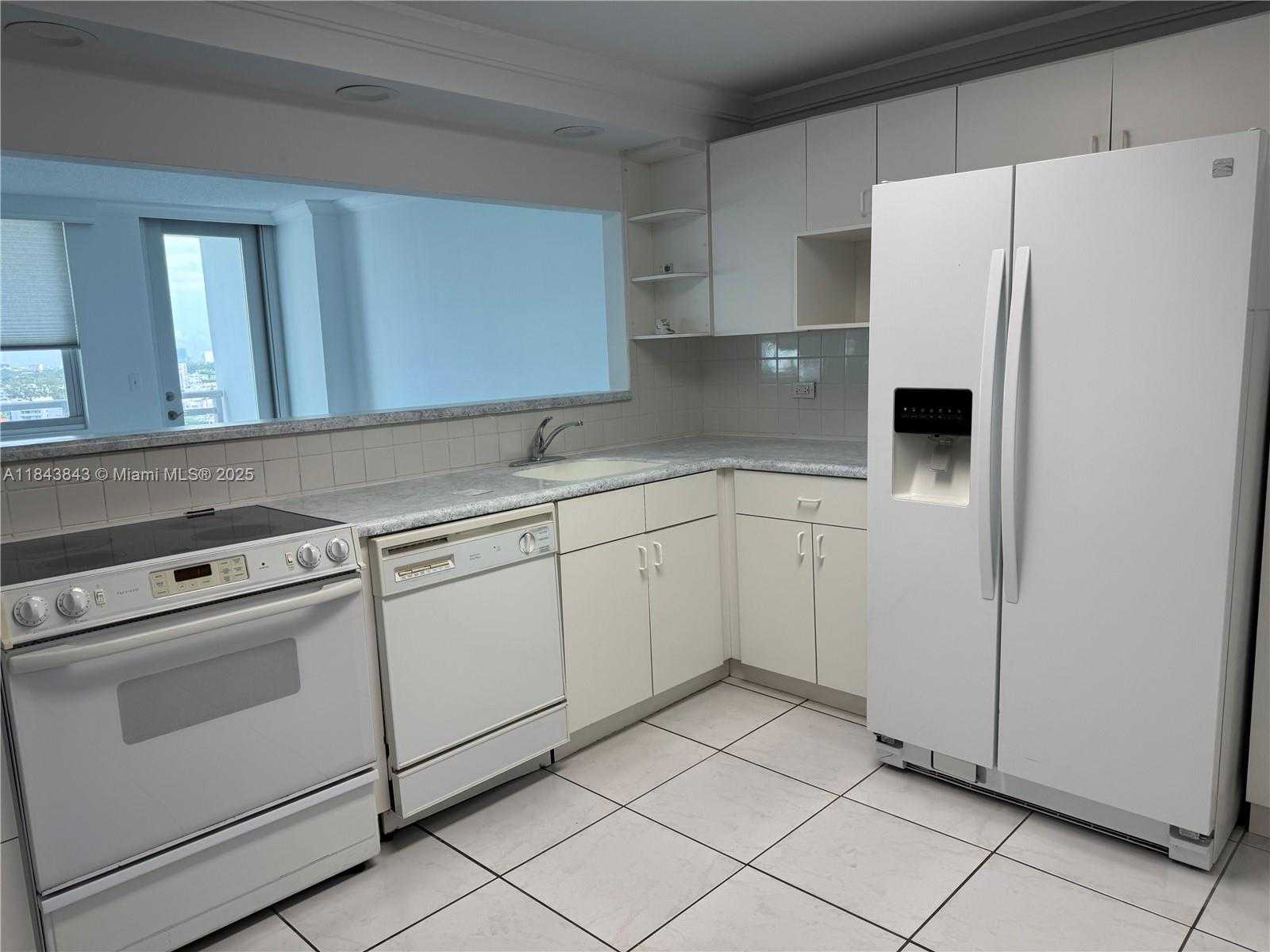 Small Image of 7135 COLLINS AVE #1203, Miami Beach Number 13