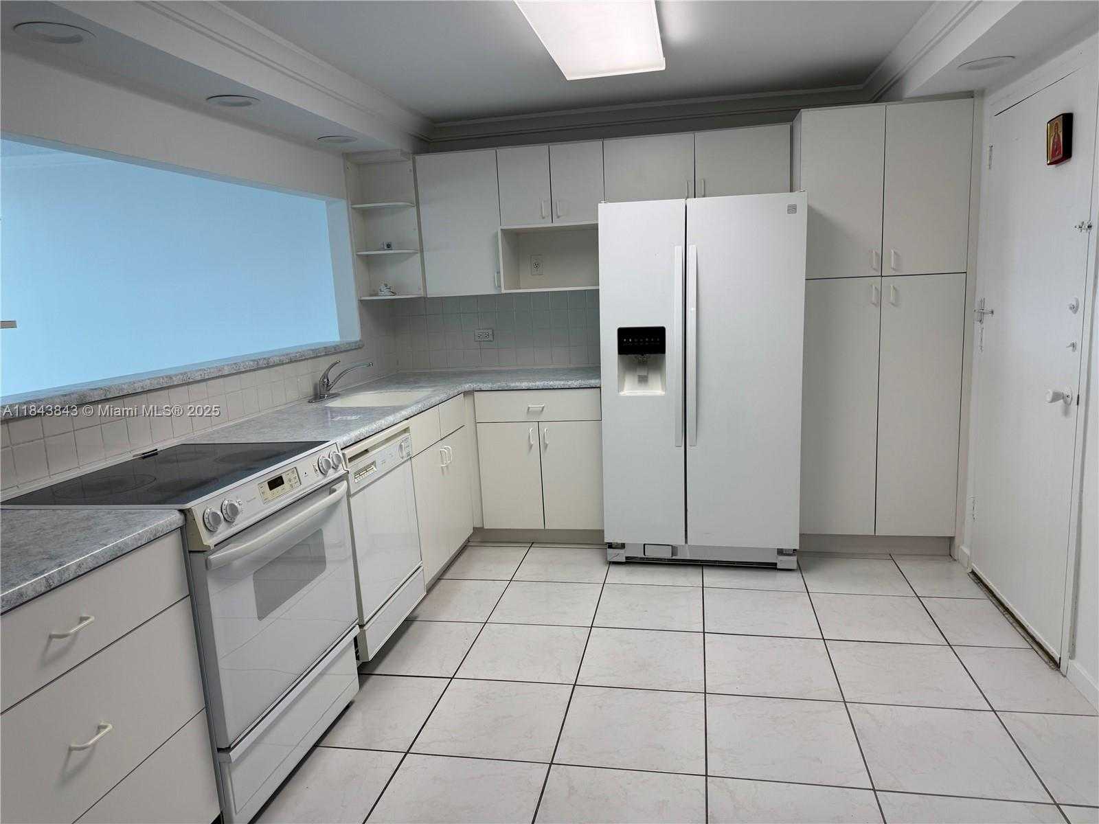 Small Image of 7135 COLLINS AVE #1203, Miami Beach Number 15