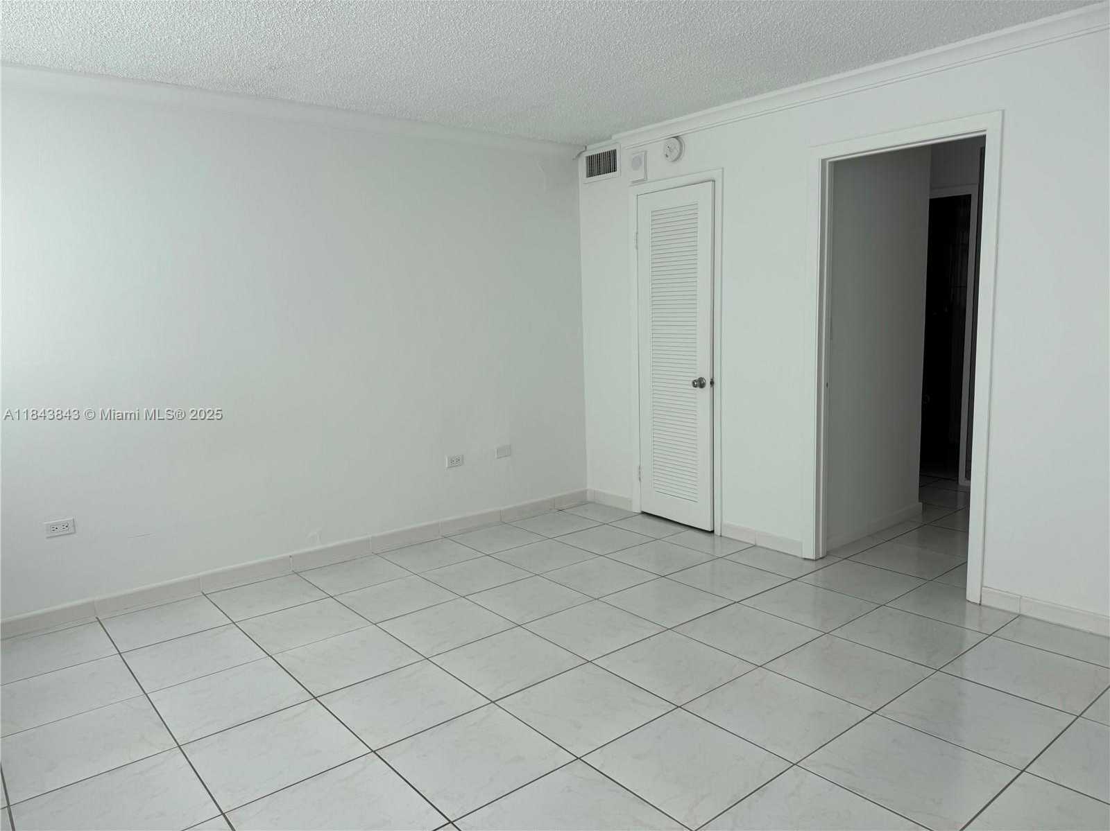 Small Image of 7135 COLLINS AVE #1203, Miami Beach Number 17