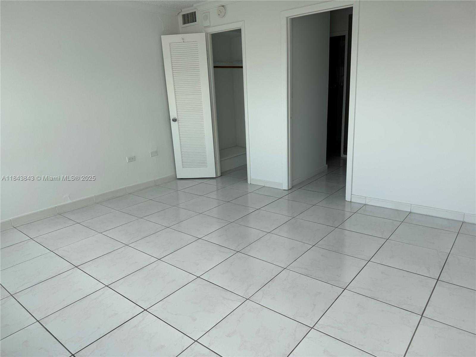 Small Image of 7135 COLLINS AVE #1203, Miami Beach Number 18