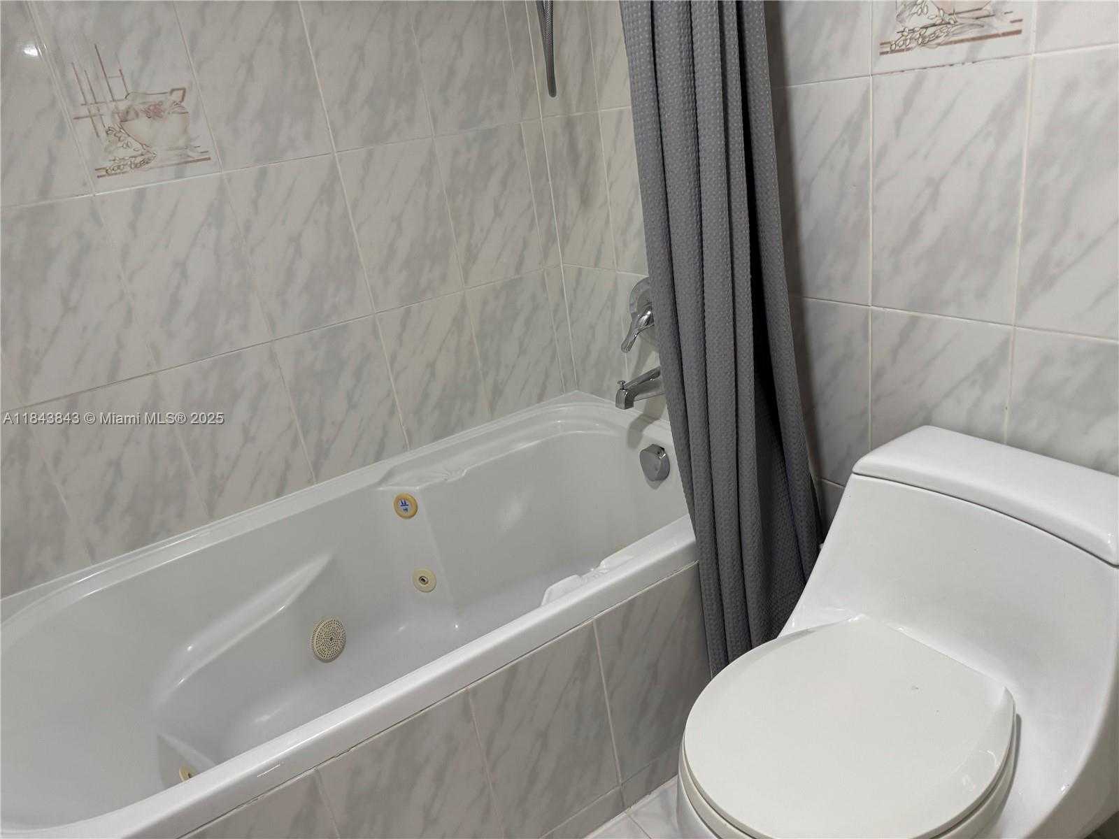 Small Image of 7135 COLLINS AVE #1203, Miami Beach Number 20