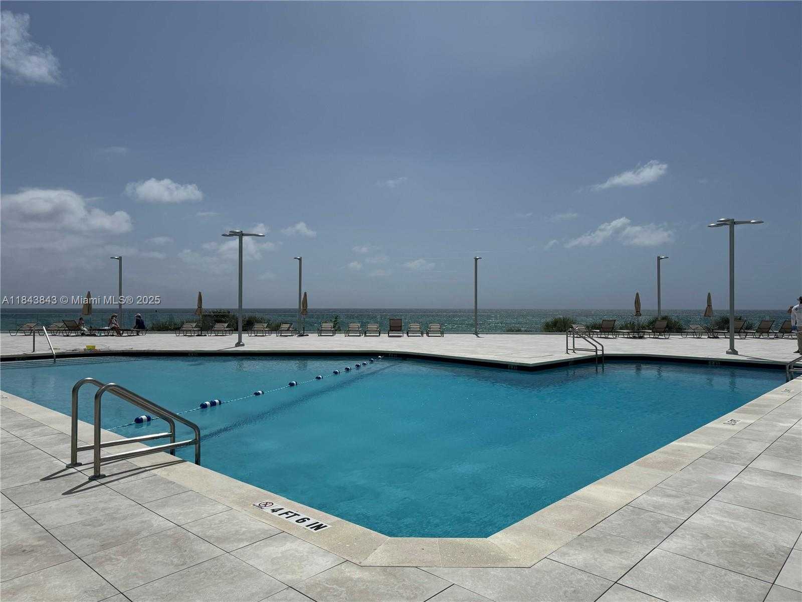 Small Image of 7135 COLLINS AVE #1203, Miami Beach Number 31