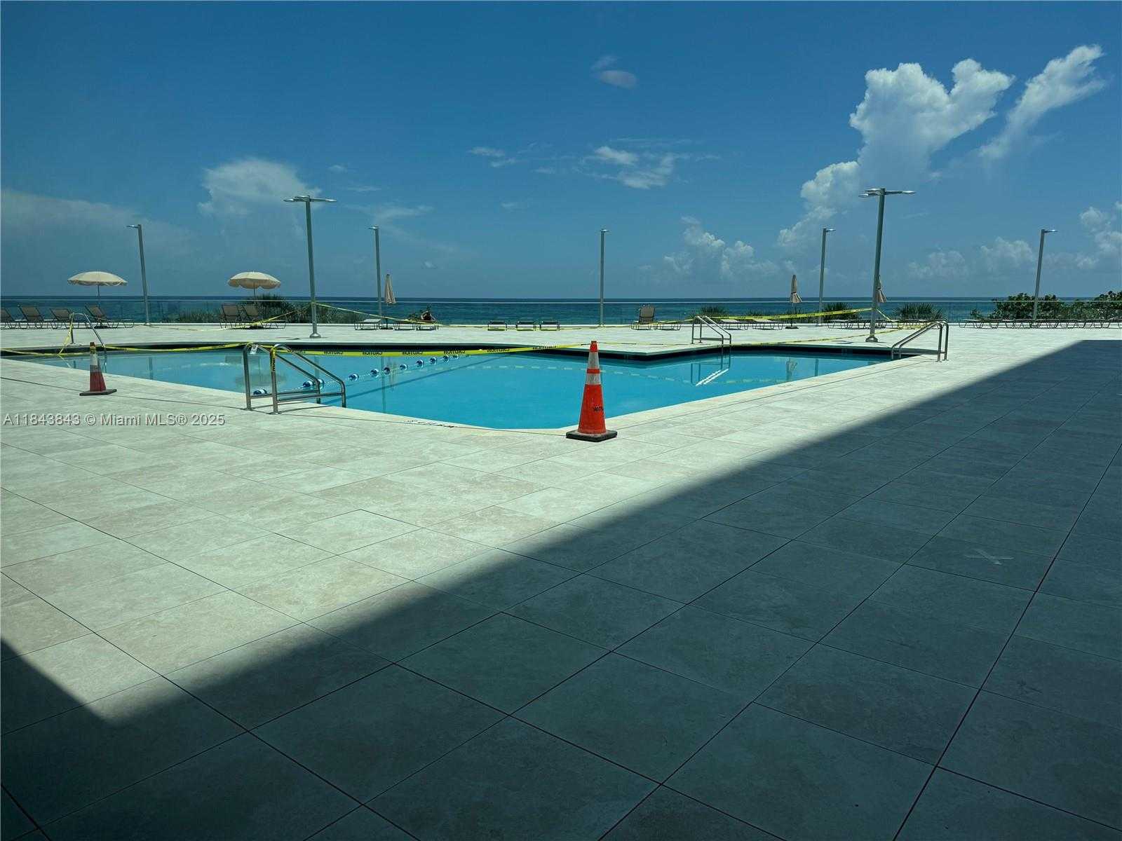 Small Image of 7135 COLLINS AVE #1203, Miami Beach Number 32