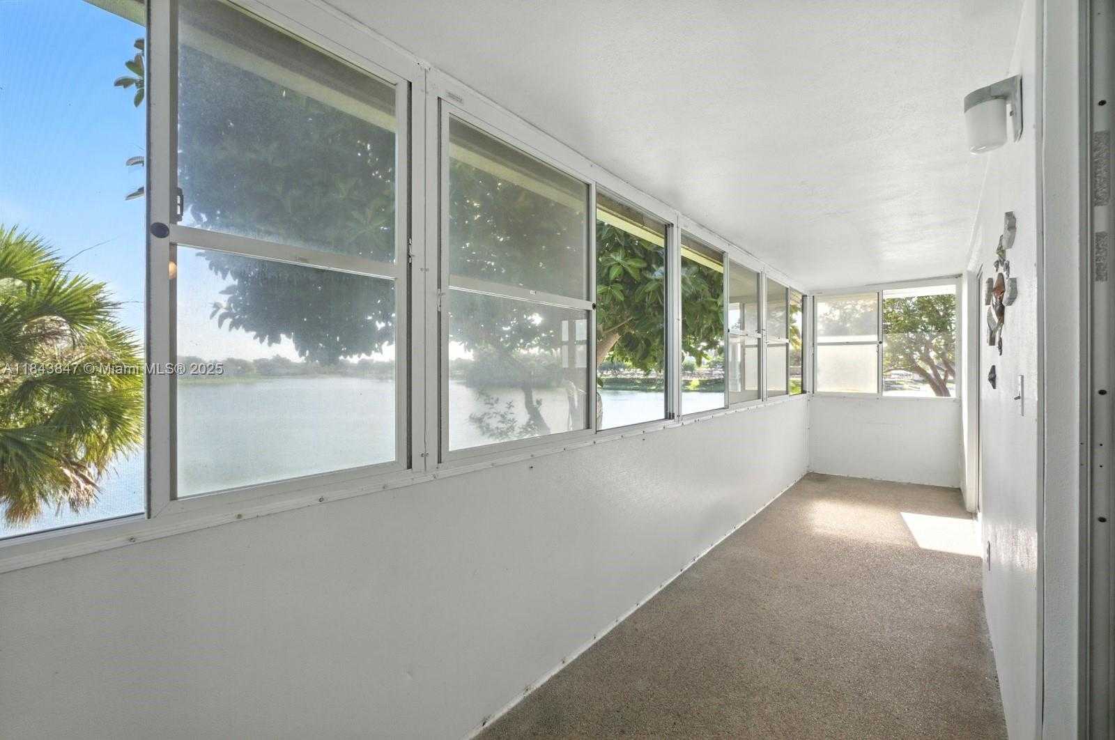 Small Image of 61 SOMERSET C #61, West Palm Beach Number 11