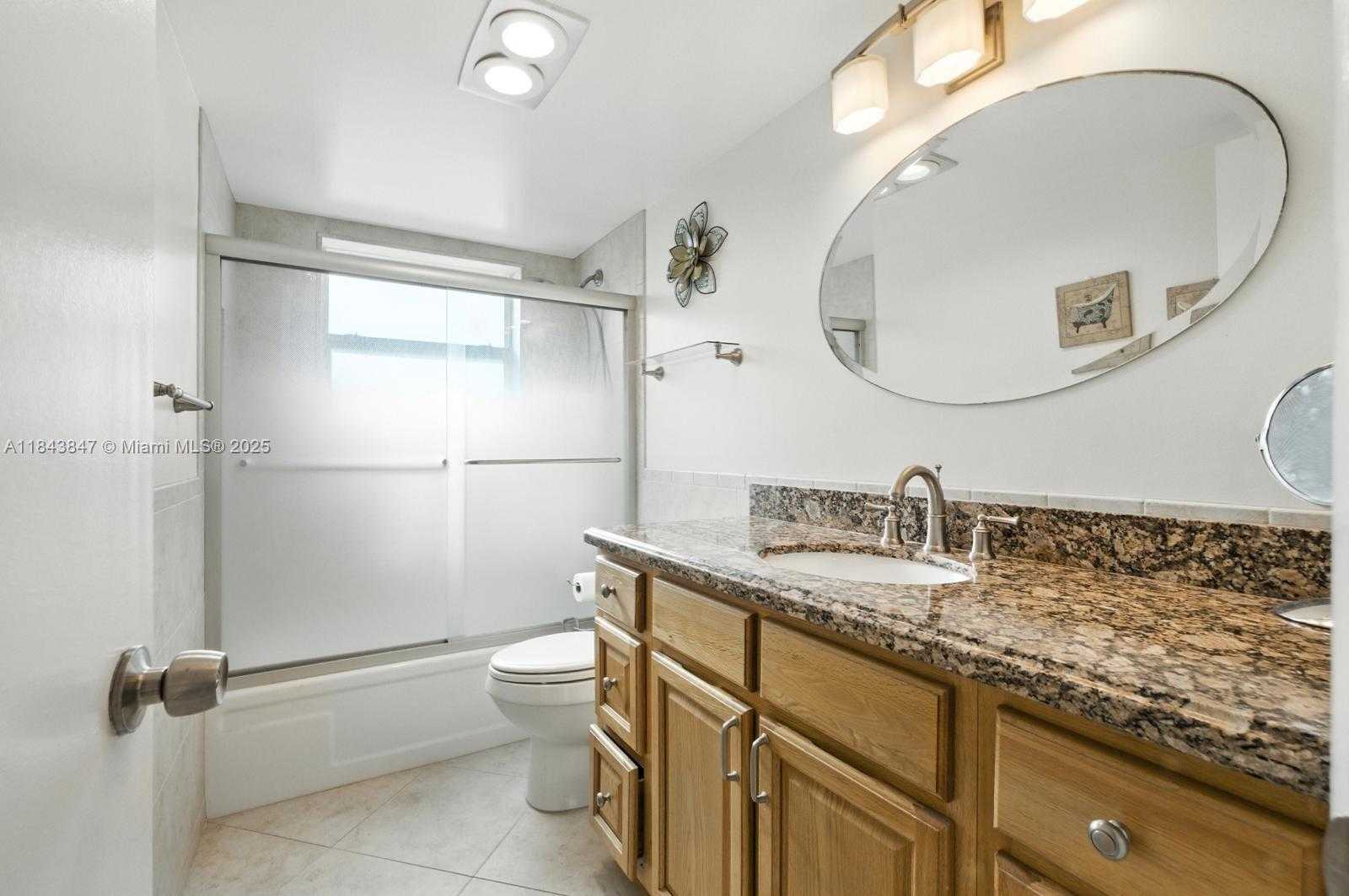 Small Image of 61 SOMERSET C #61, West Palm Beach Number 2