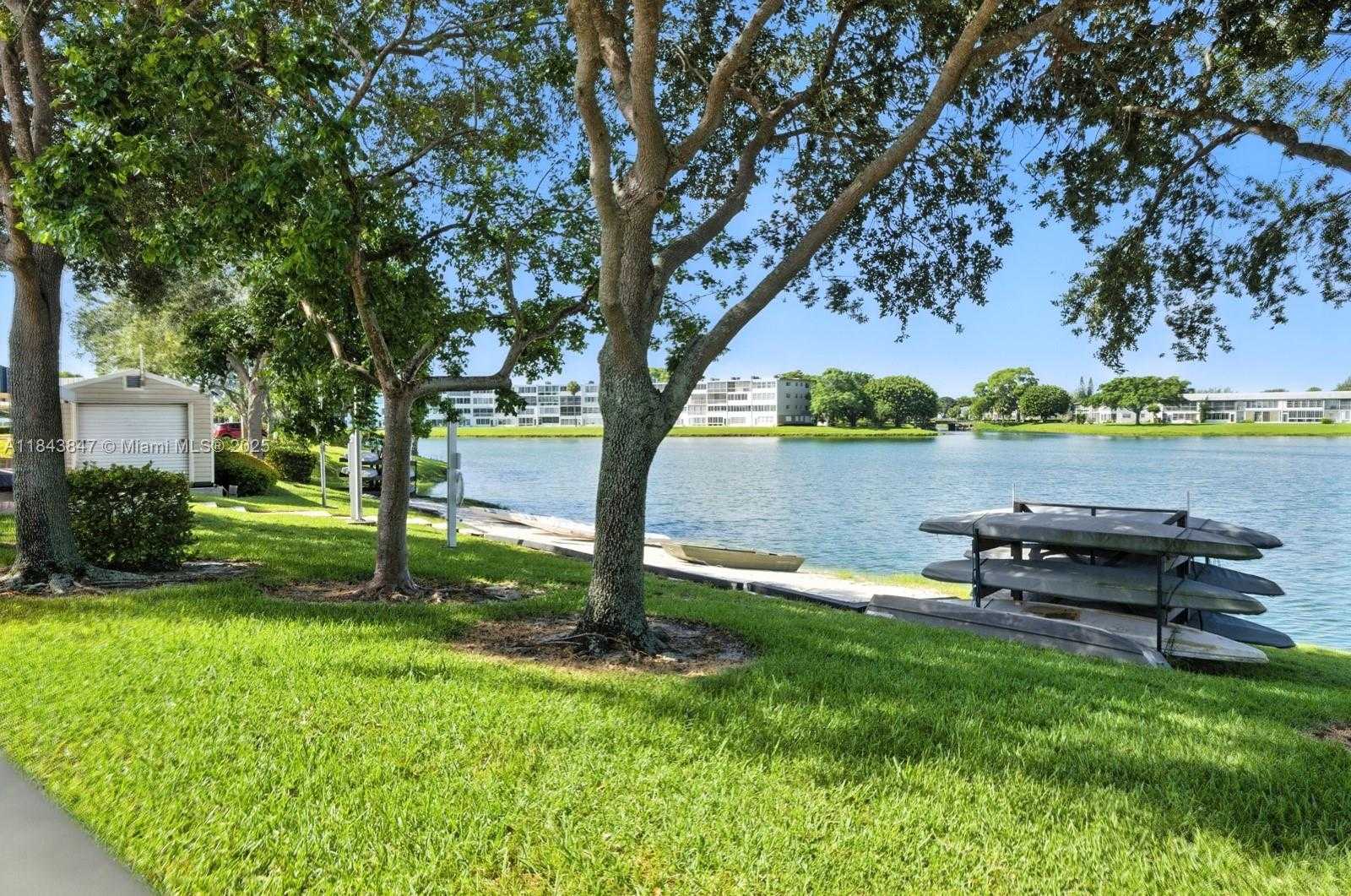 Small Image of 61 SOMERSET C #61, West Palm Beach Number 26