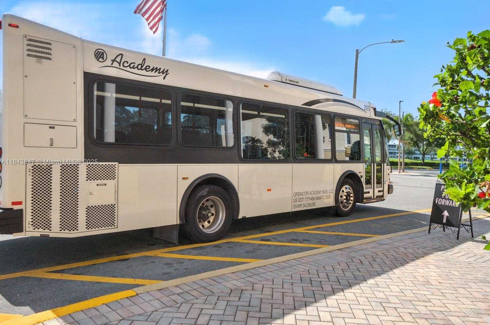 Small Image of 61 SOMERSET C #61, West Palm Beach Number 28