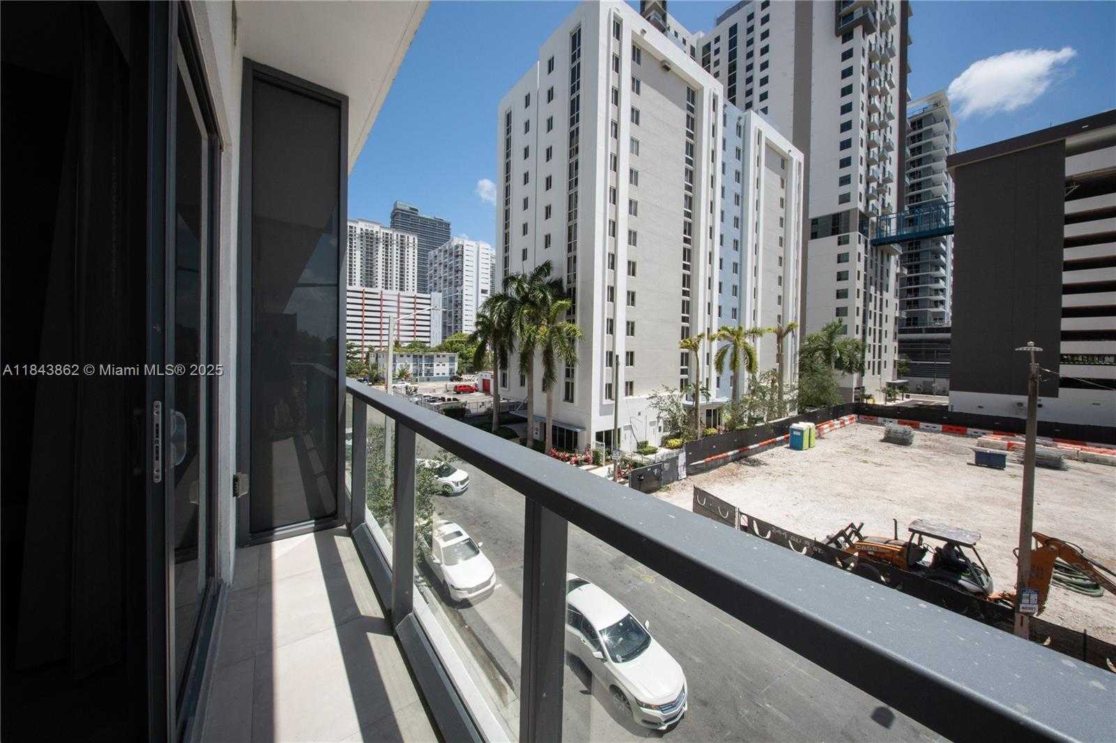 Small Image of 229 SOUTH WEST 9TH #2, Miami Number 15