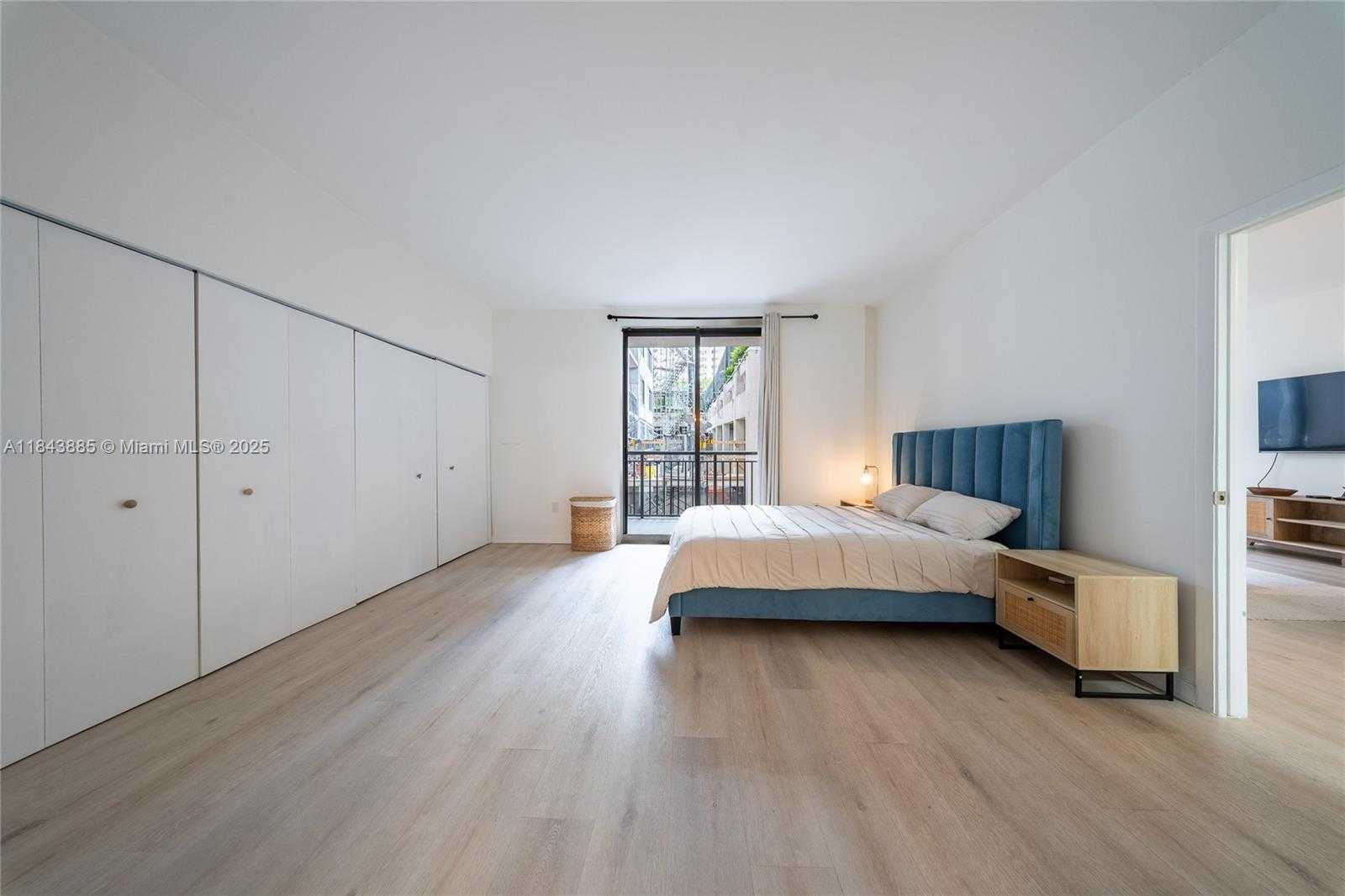 Small Image of 540 BRICKELL KEY DR #202, Miami Number 41
