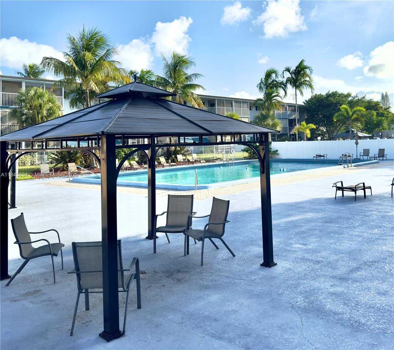 Small Image of 981 HILLCREST CT #208, Hollywood Number 14