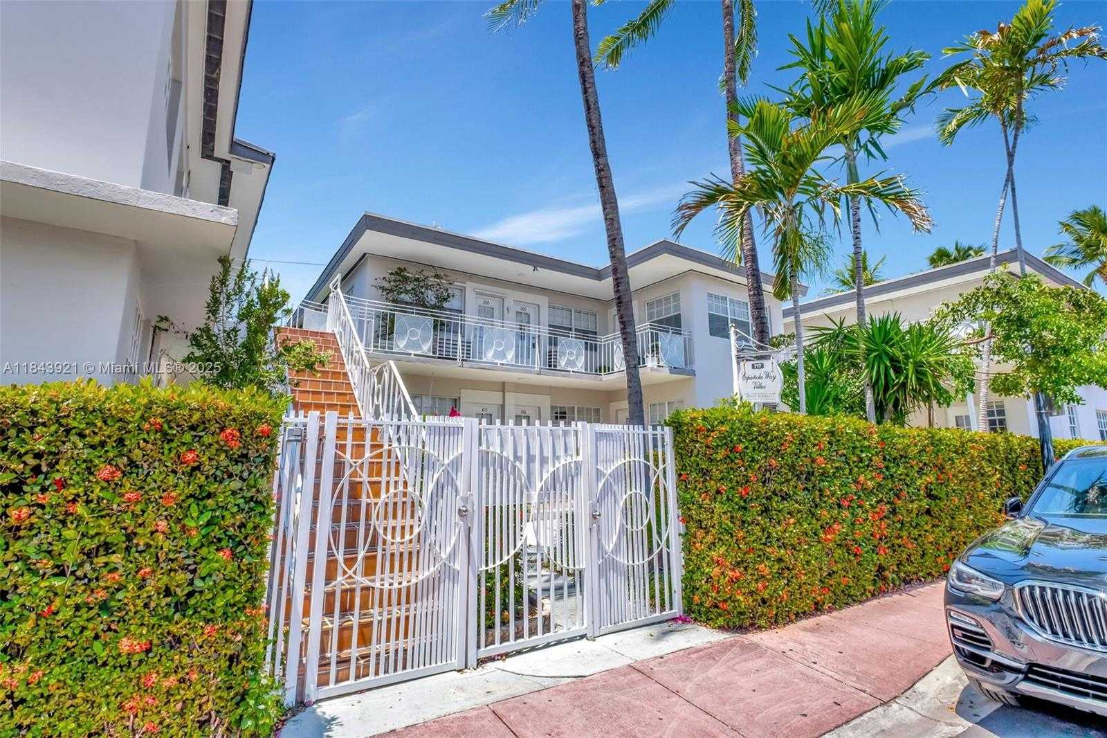 Small Image of 717 ESPANOLA WAY #210, Miami Beach Number 1