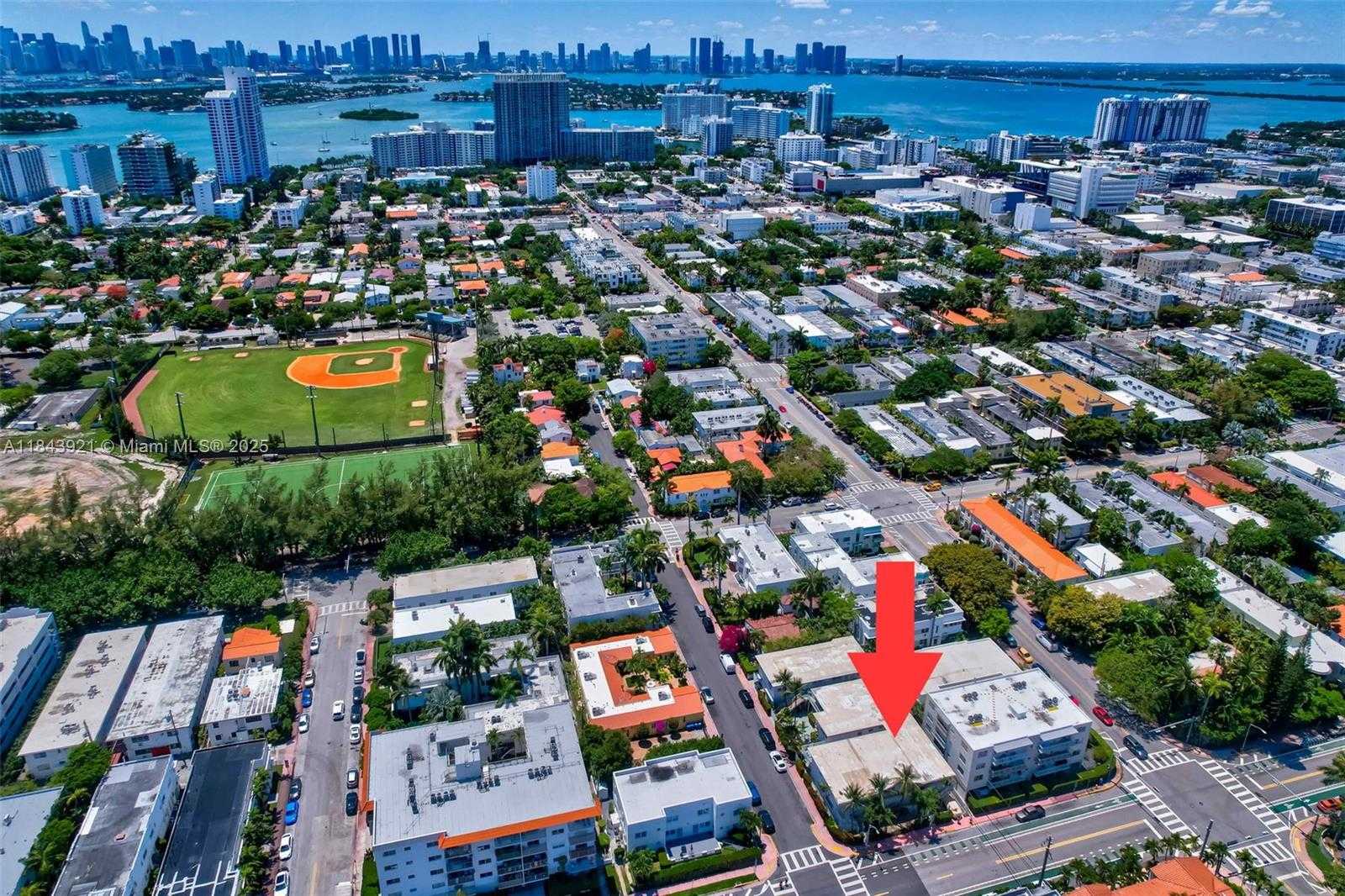 Small Image of 717 ESPANOLA WAY #210, Miami Beach Number 14