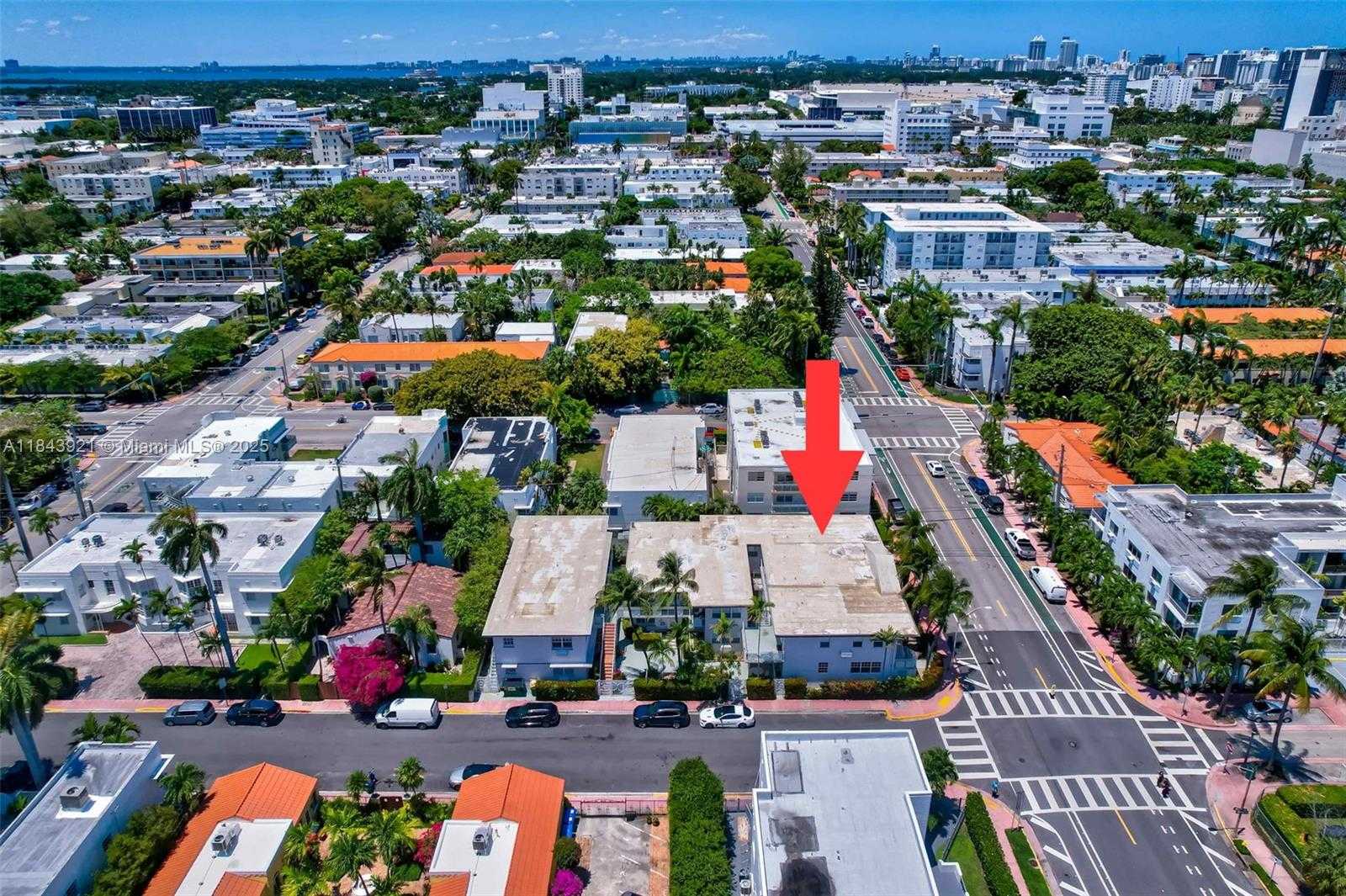Small Image of 717 ESPANOLA WAY #210, Miami Beach Number 22