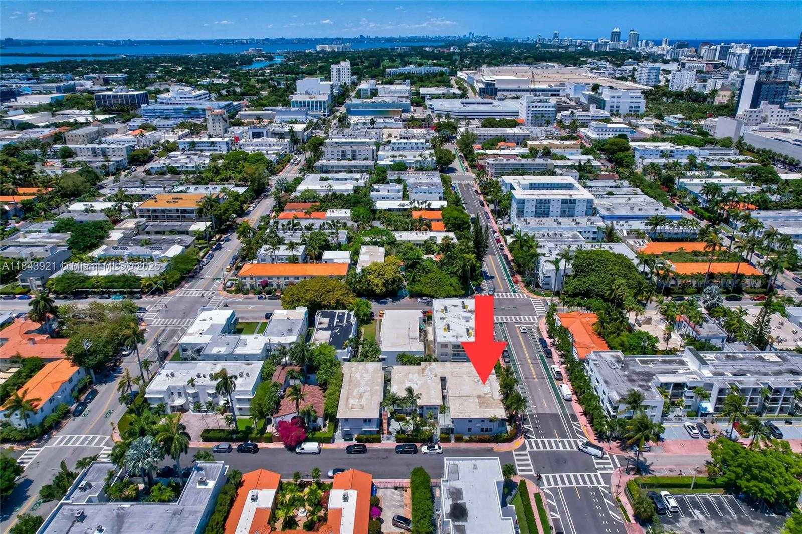 Small Image of 717 ESPANOLA WAY #210, Miami Beach Number 23