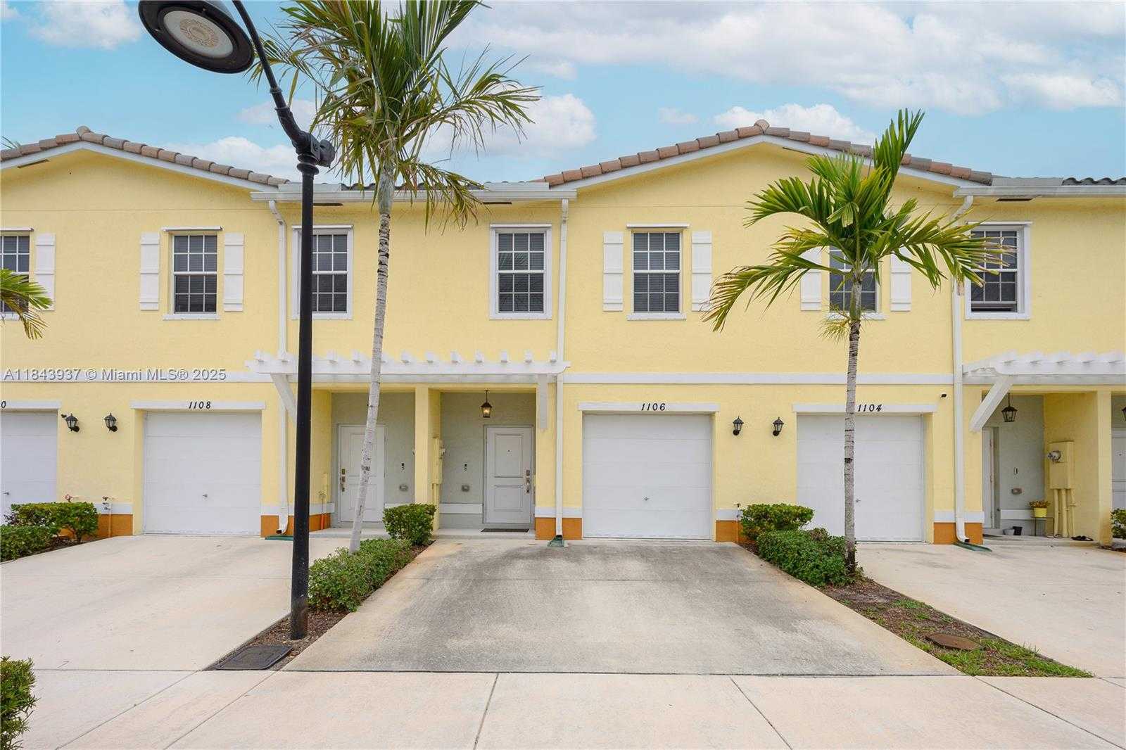 Small Image of 1106 NORTH WEST 40TH TER, Lauderhill Number 4