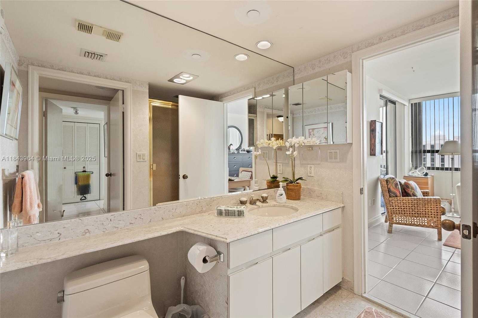 Small Image of 11113 BISCAYNE BLVD #1554, Miami Number 16