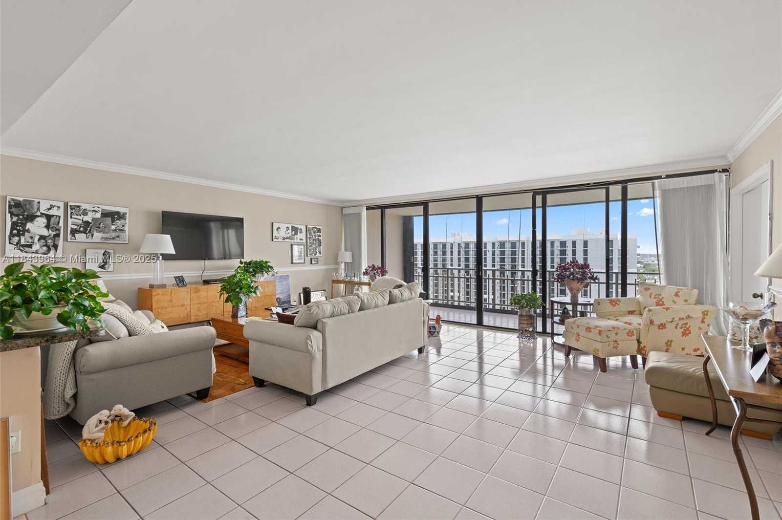 Small Image of 11113 BISCAYNE BLVD #1554, Miami Number 2