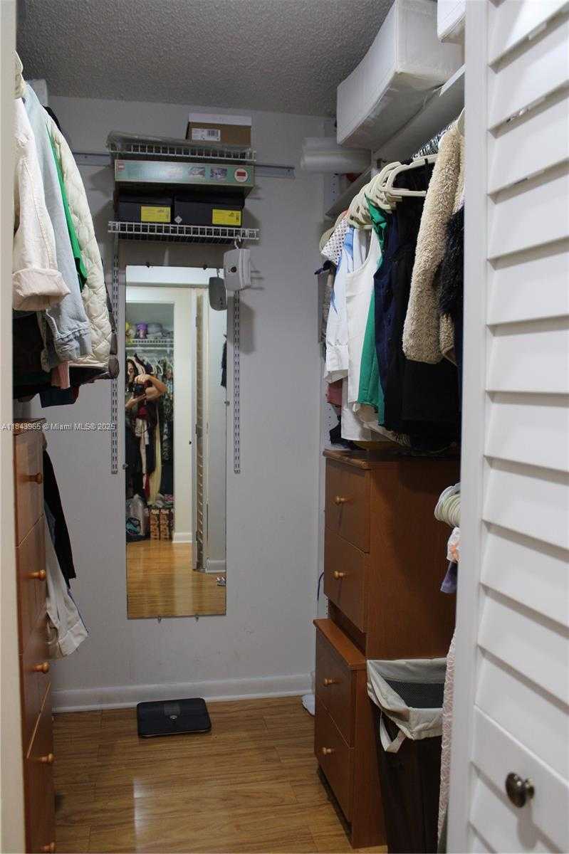 Small Image of 16051 BLATT BLVD #106, Weston Number 25