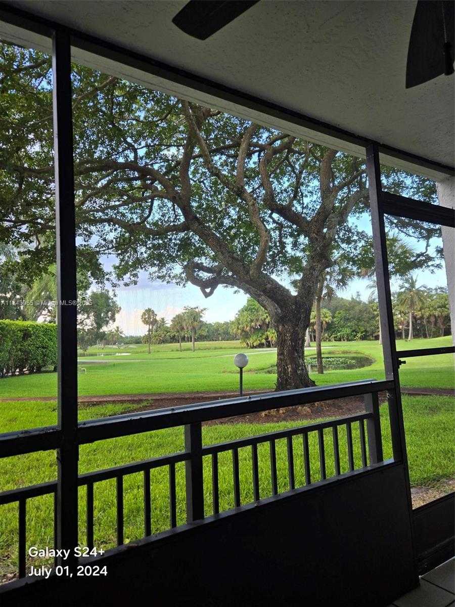 Small Image of 16051 BLATT BLVD #106, Weston Number 35