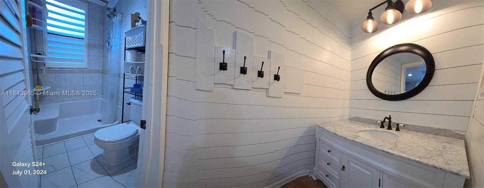 Small Image of 16051 BLATT BLVD #106, Weston Number 5
