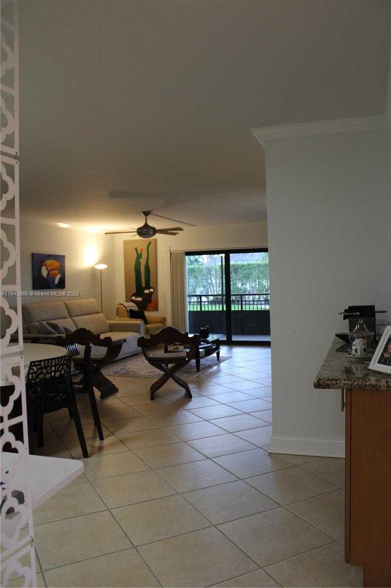 Small Image of 16051 BLATT BLVD #106, Weston Number 7
