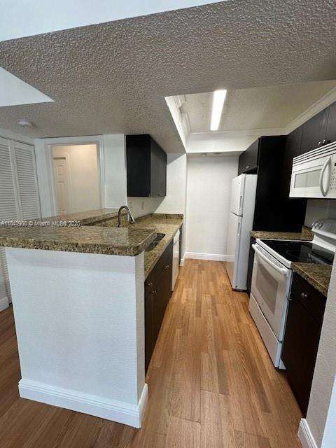 Small Image of 15590 SOUTH WEST 106TH LN #1102, Miami Number 10