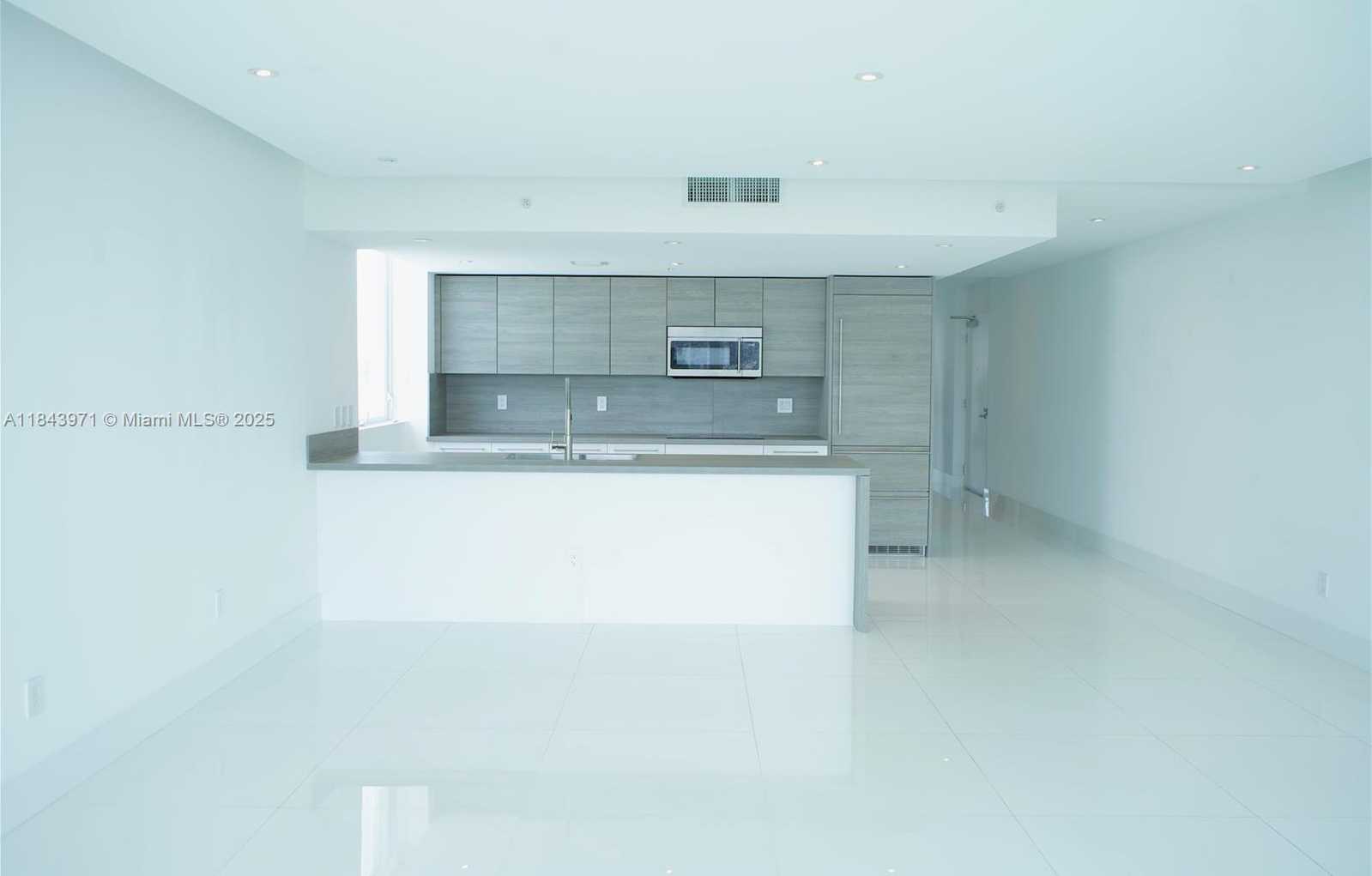 Small Image of 400 SUNNY ISLES BLVD #908, Sunny Isles Beach Number 4