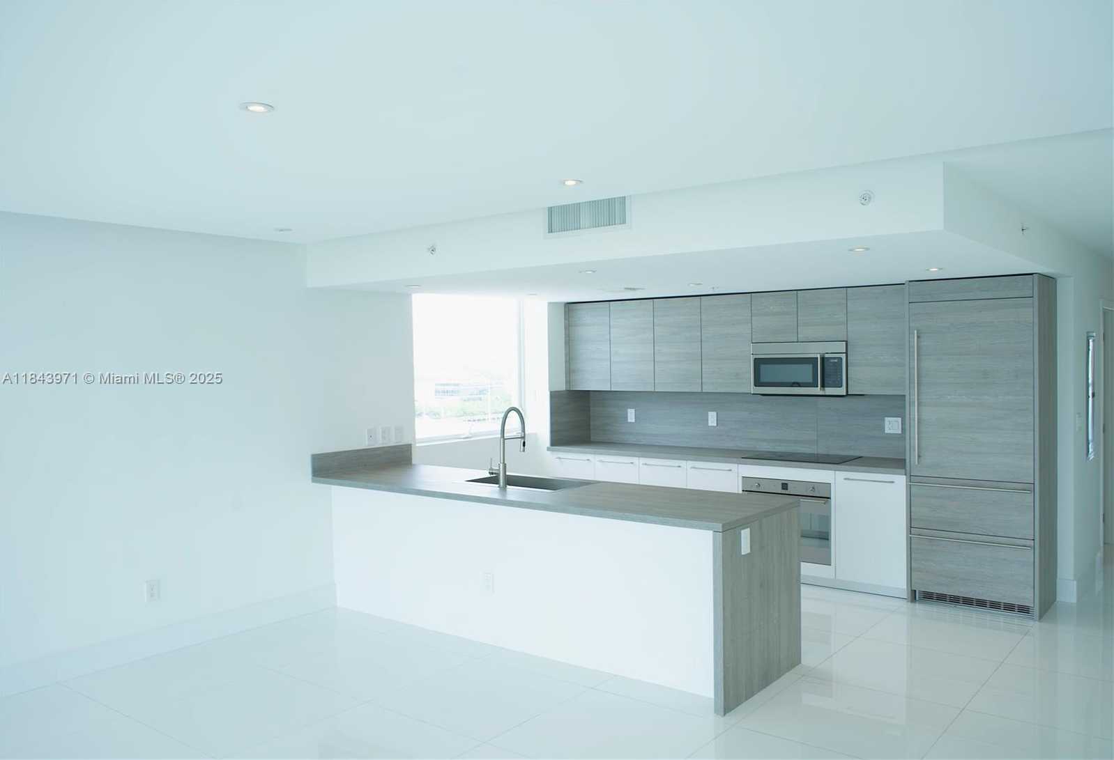 Small Image of 400 SUNNY ISLES BLVD #908, Sunny Isles Beach Number 5