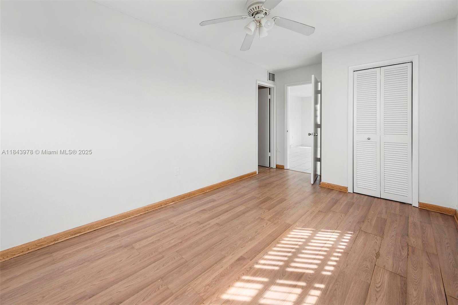 Small Image of 1020 94TH ST #503, Bay Harbor Islands Number 7