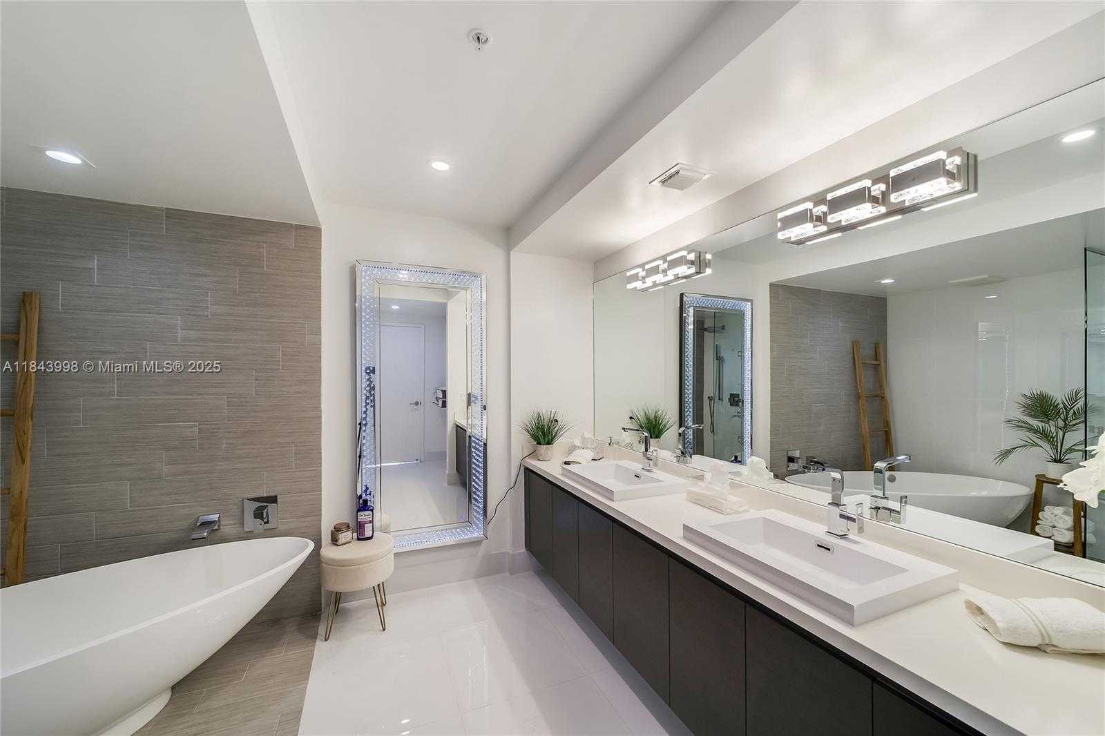 Small Image of 300 SUNNY ISLES BLVD #4-2203, Sunny Isles Beach Number 37