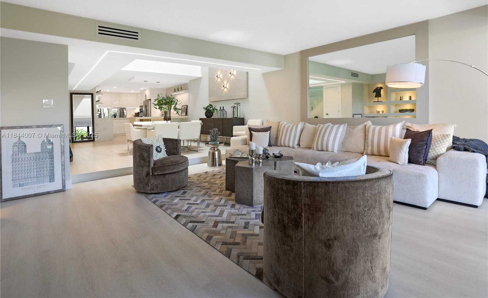 Small Image of 325 POINCIANA DR #905, Sunny Isles Beach Number 12
