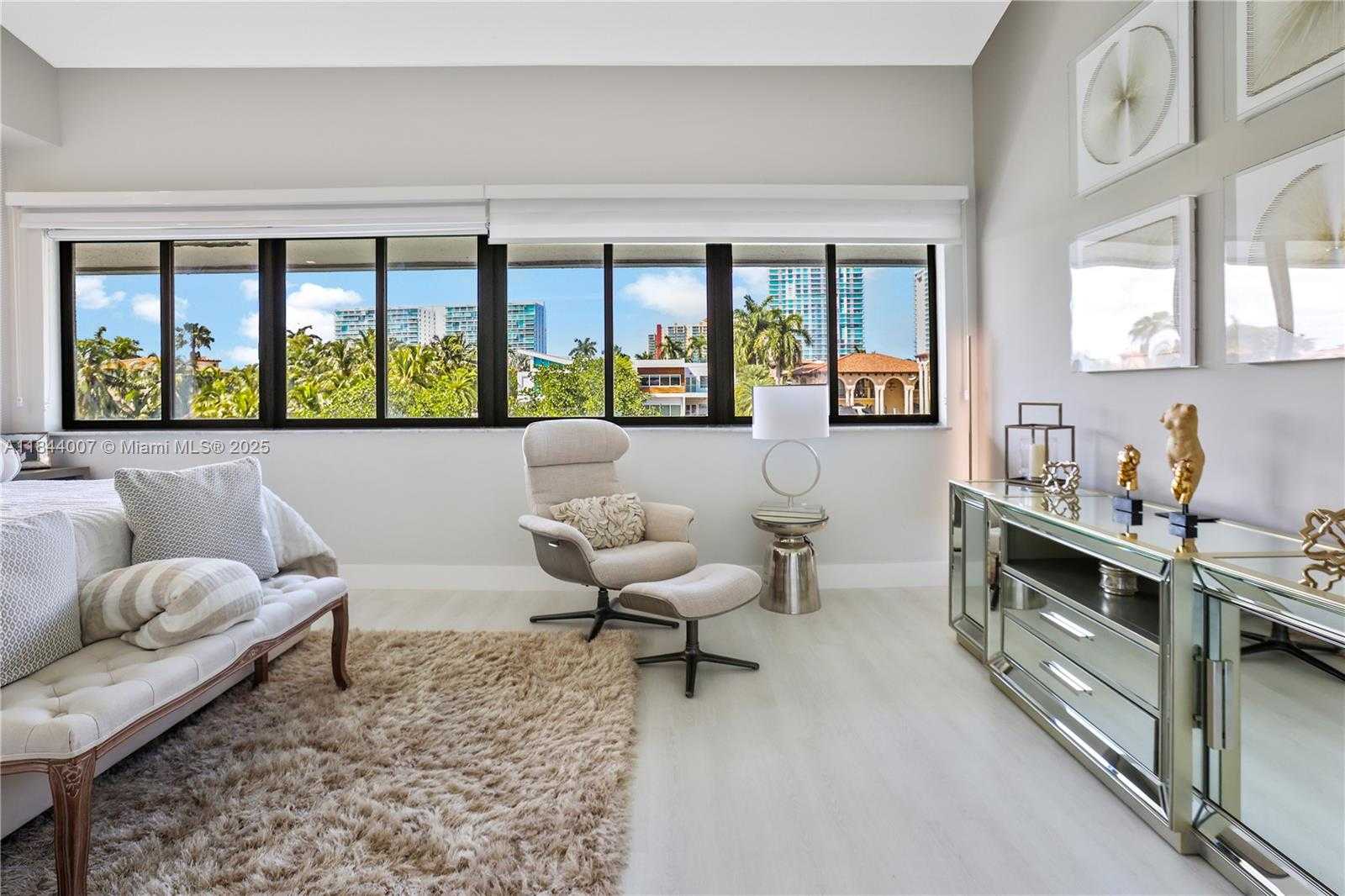 Small Image of 325 POINCIANA DR #905, Sunny Isles Beach Number 26