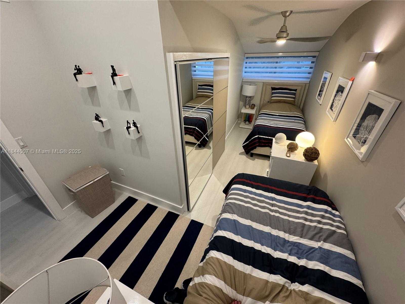 Small Image of 325 POINCIANA DR #905, Sunny Isles Beach Number 39